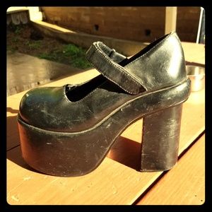 Rare vintage 90s Demonia Mary Jane Heel 8